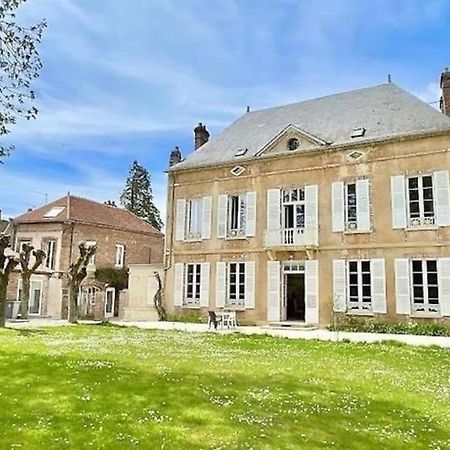 Villeneuve-sur-YonneLa Demeure De Margot - 24 Couchages别墅 外观 照片