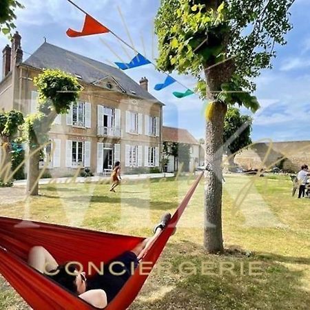 Villeneuve-sur-YonneLa Demeure De Margot - 24 Couchages别墅 外观 照片