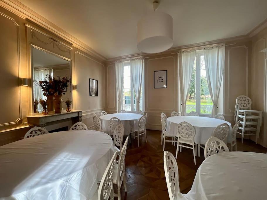 Villeneuve-sur-YonneLa Demeure De Margot - 24 Couchages别墅 外观 照片