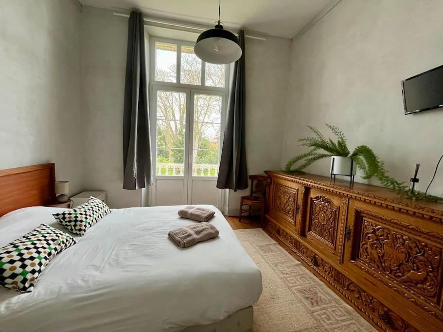 Villeneuve-sur-YonneLa Demeure De Margot - 24 Couchages别墅 外观 照片